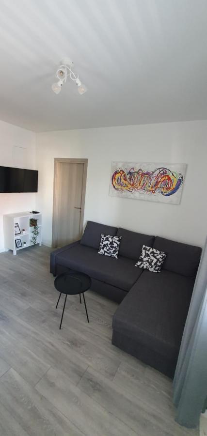 Kaštela Apartments Ena מראה חיצוני תמונה
